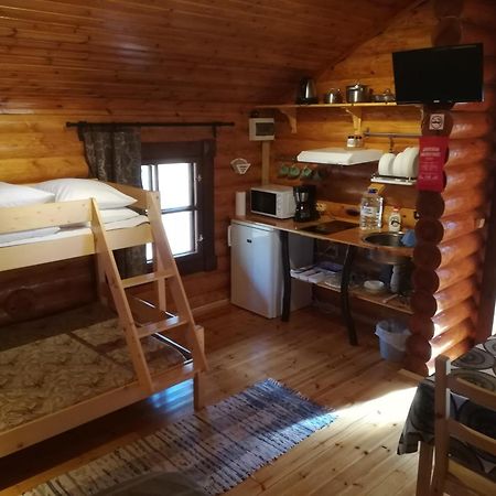 Laahtanen camping Hotel Ristijarvi Ruang foto